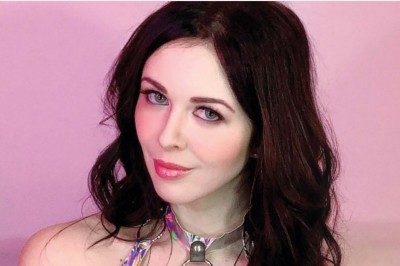 AVN Magazine Shows Larkin Love Some Major Love in February Issue