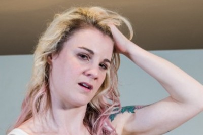 Ray Ray Launches ManyVids Store & Returns to Facial Abuse