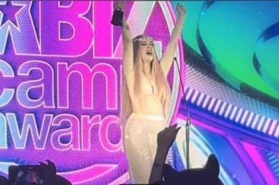 Goddess Lilith Scores Her 1st XBIZ Cam Awards WIN!                      